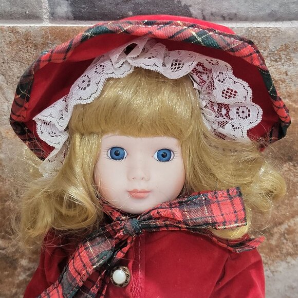 Vintage Porcelain Doll Velvet Red Dress White Lace Muff Hand Warmer - Picture 10 of 14